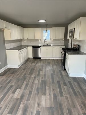 Interior, Kitchen, Pendant Lights, Wood Texture Flooring
