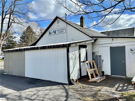 Detached Garage, Exterior