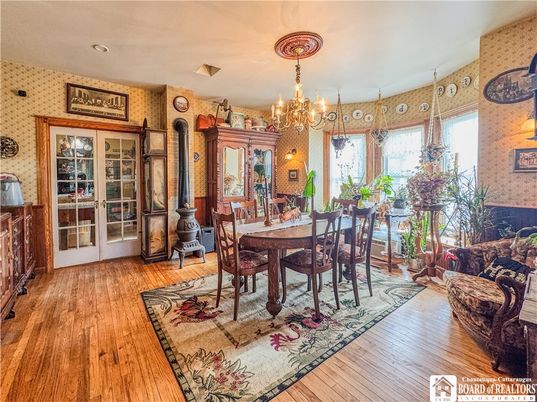 Chandelier, Dining room, Interior, Recessed Lighting, Wood Texture Flooring