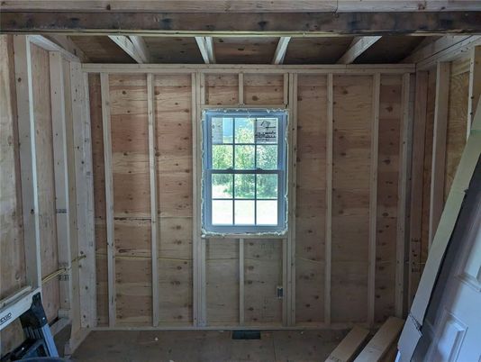 Empty room, Interior, Wooden Beams, Wooden Walls