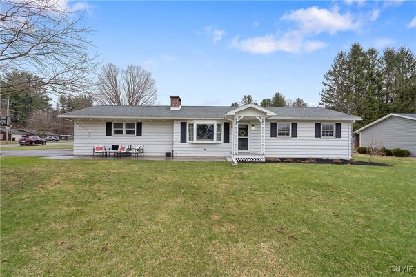 Backyard, Exterior, Facade, Cape Cod