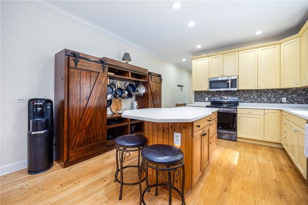Interior, Kitchen, Recessed Lighting, Wood Texture Flooring