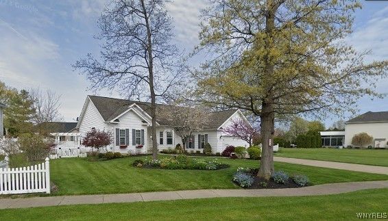 Backyard, Exterior, Facade, Cape Cod