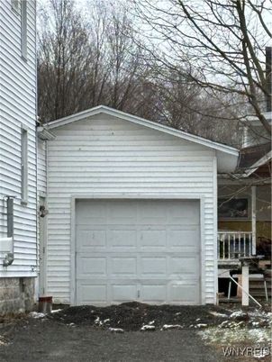 Detached Garage, Exterior