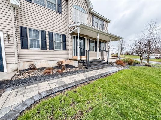 Backyard, Exterior, Facade, Cape Cod