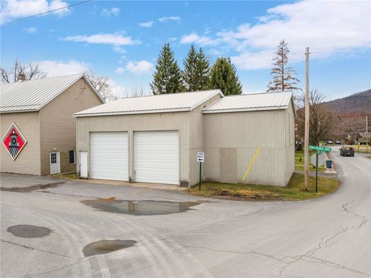 Detached Garage, Exterior