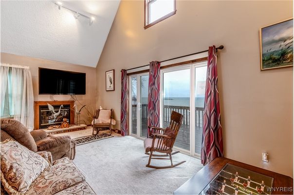 Fireplace, Interior, Living room, Water