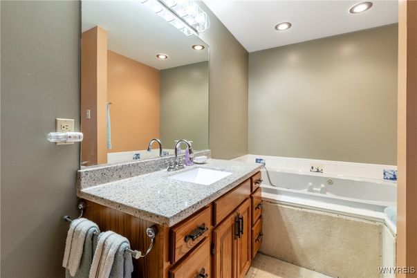 Bathroom, Interior, Recessed Lighting