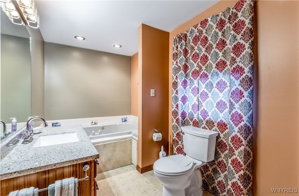 Bathroom, Interior, Recessed Lighting