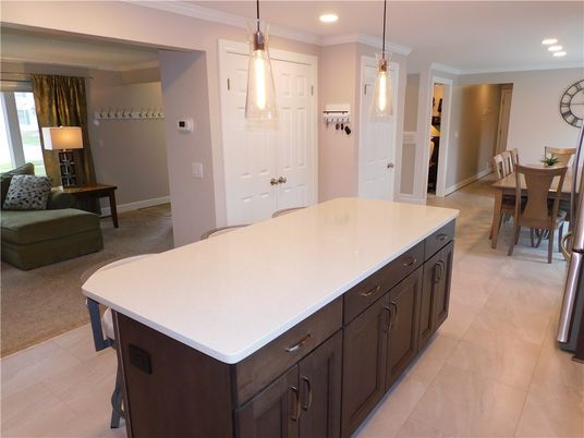 Dining room, Interior, Kitchen, Pendant Lights, Recessed Lighting