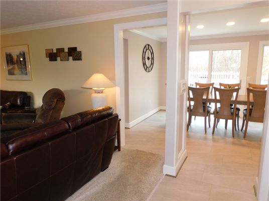 Dining room, Interior, Living room, Recessed Lighting