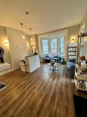 Interior, Living room, Pendant Lights, Wood Texture Flooring