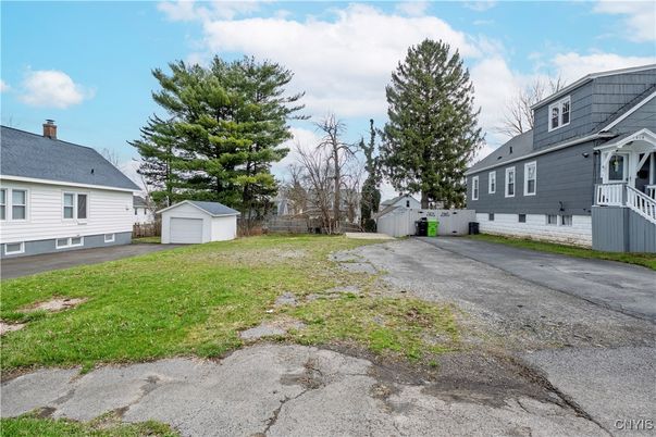 Backyard, Detached Garage, Exterior