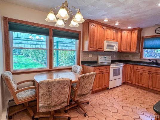 Chandelier, Dining room, Interior, Kitchen, Recessed Lighting