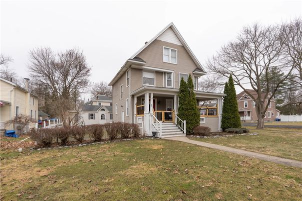 Backyard, Exterior, Facade, Queen Anne Victorian