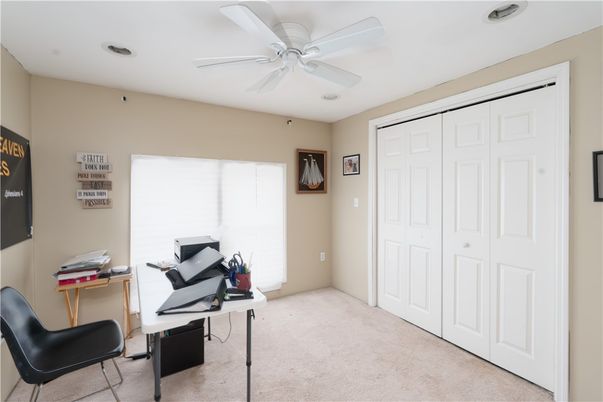 Home Office, Interior