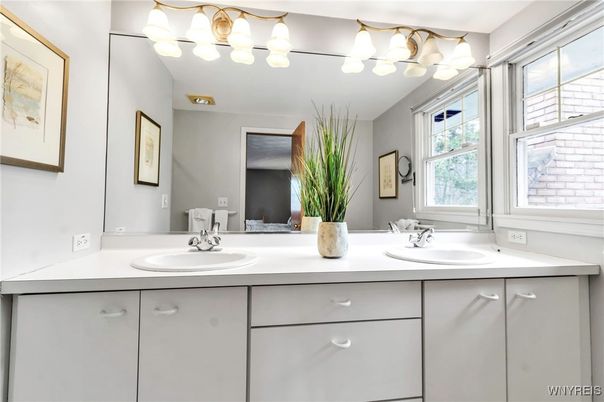 Bathroom, Dual Sink Vanities, Interior