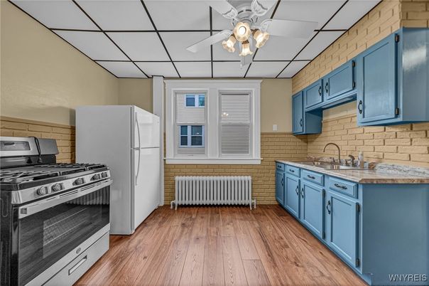 Interior, Kitchen, Stainless Steel Appliances, Wood Texture Flooring