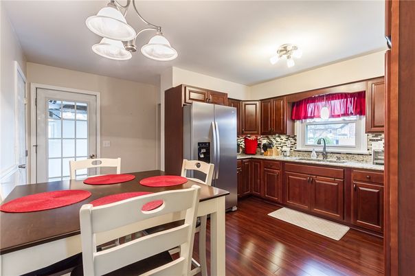 Dining room, Interior, Kitchen, Stainless Steel Appliances, Wood Texture Flooring