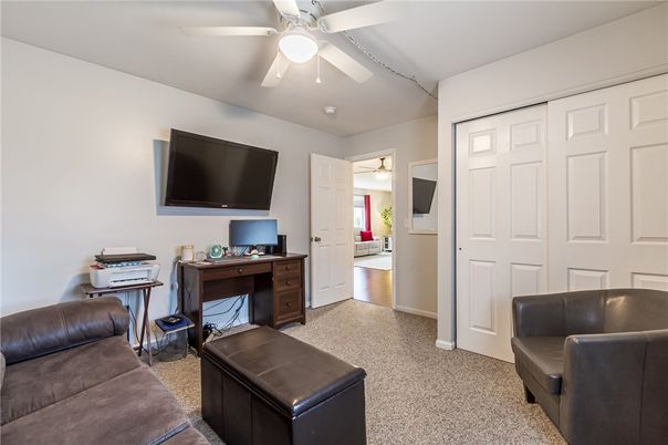Home Office, Interior