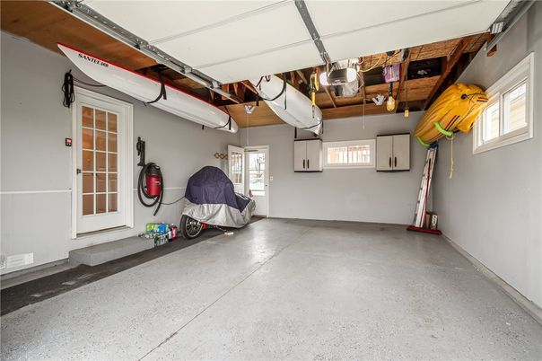 Garage, Interior