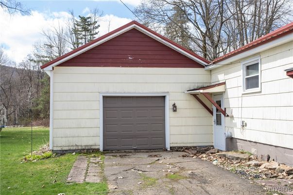 Detached Garage, Exterior