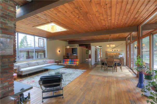 Dining room, Interior, Living room, Pendant Lights, Stone Walls, Wooden Beams, Wooden Ceilings, Wood Texture Flooring