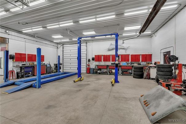 Fitness Equipment, Garage, Interior