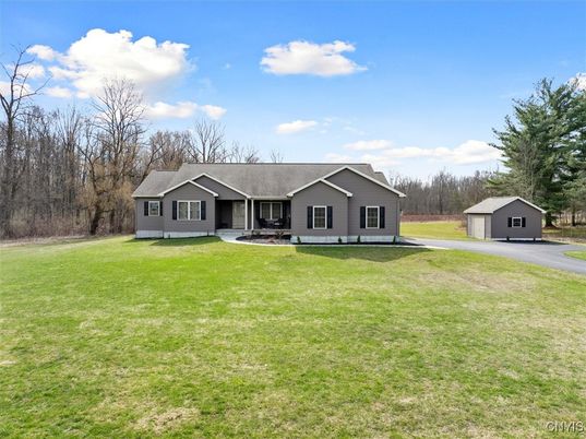 Backyard, Detached Garage, Exterior