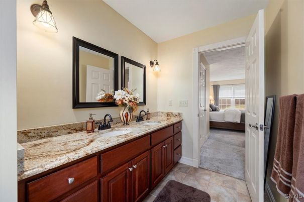 Bathroom, Bedroom, Dual Sink Vanities, Interior