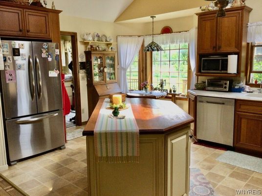 Dining room, Interior, Kitchen, Pendant Lights, Stainless Steel Appliances