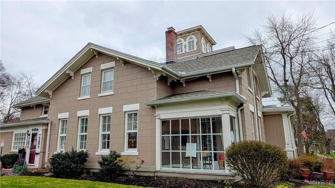 Exterior, Facade, American Craftsman