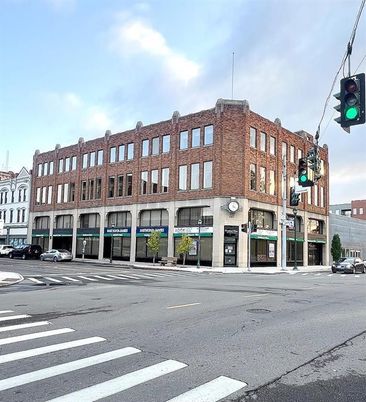 Exterior, Facade, Condo Building