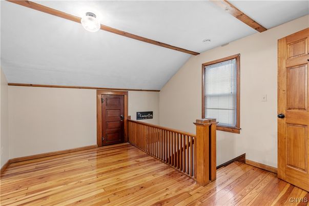 Empty room, Interior, Wooden Beams, Wood Texture Flooring