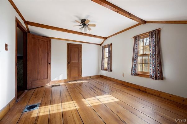 Empty room, Interior, Wooden Beams, Wood Texture Flooring
