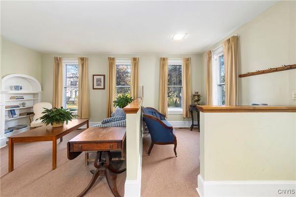 Home Office, Interior