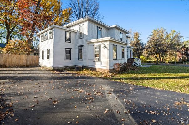 Backyard, Exterior, Facade, Farmhouse