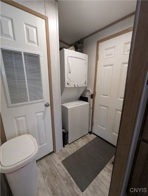 Interior, Utility Closets, Washer, Wood Texture Flooring