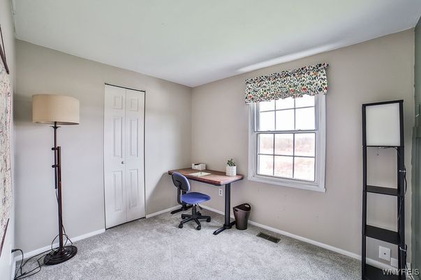 Home Office, Interior