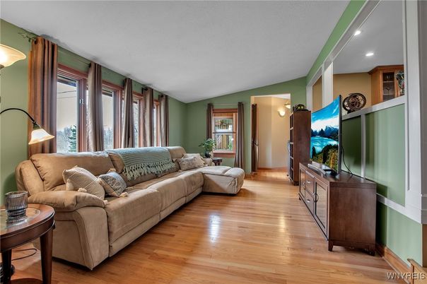 Interior, Living room, Recessed Lighting, Wood Texture Flooring