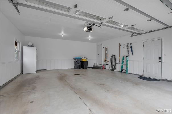 Garage, Interior