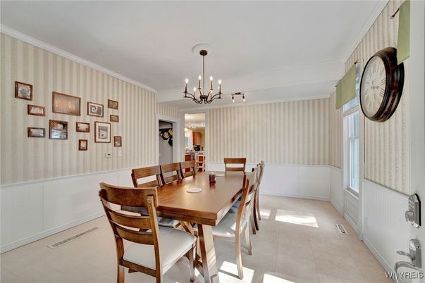 Chandelier, Dining room, Interior, Pendant Lights