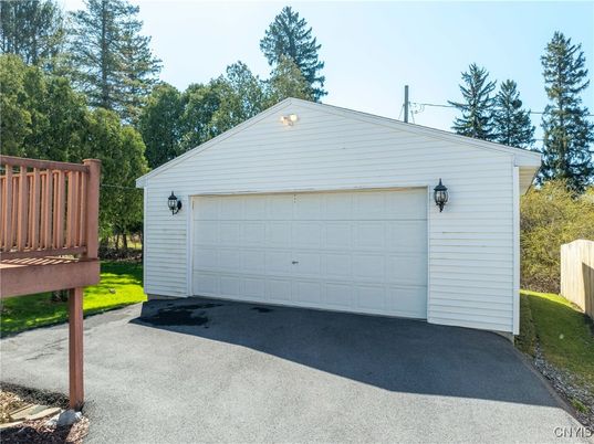 Detached Garage, Exterior