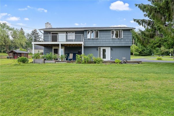 Backyard, Exterior, Facade, Raised Ranch