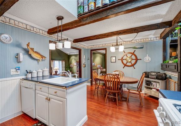 Chandelier, Dining room, Interior, Kitchen, Pendant Lights, Wood Texture Flooring