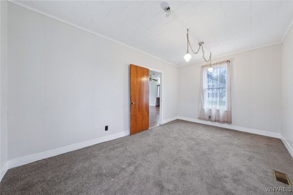 Empty room, Interior, Pendant Lights