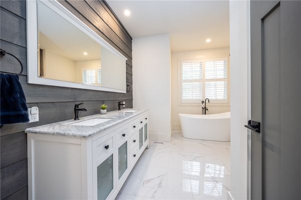 Bathroom, Dual Sink Vanities, Free Standing Baths, Interior, Marble, Recessed Lighting