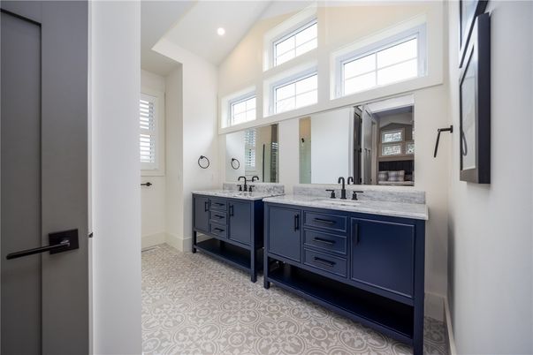 Bathroom, Dual Sink Vanities, Interior, Recessed Lighting