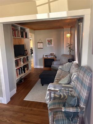 Interior, Living room, Pendant Lights, Wood Texture Flooring