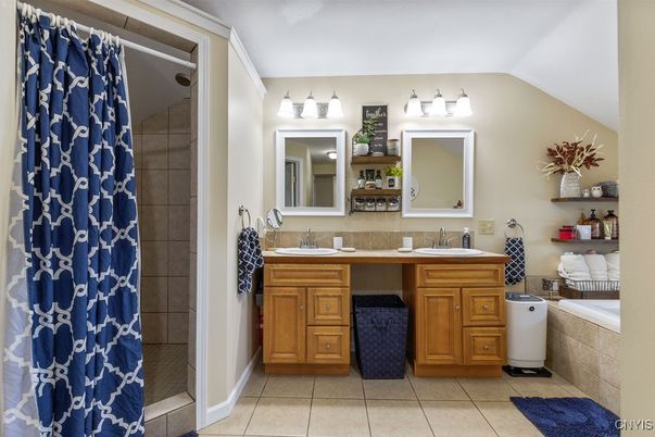 Bathroom, Dual Sink Vanities, Interior